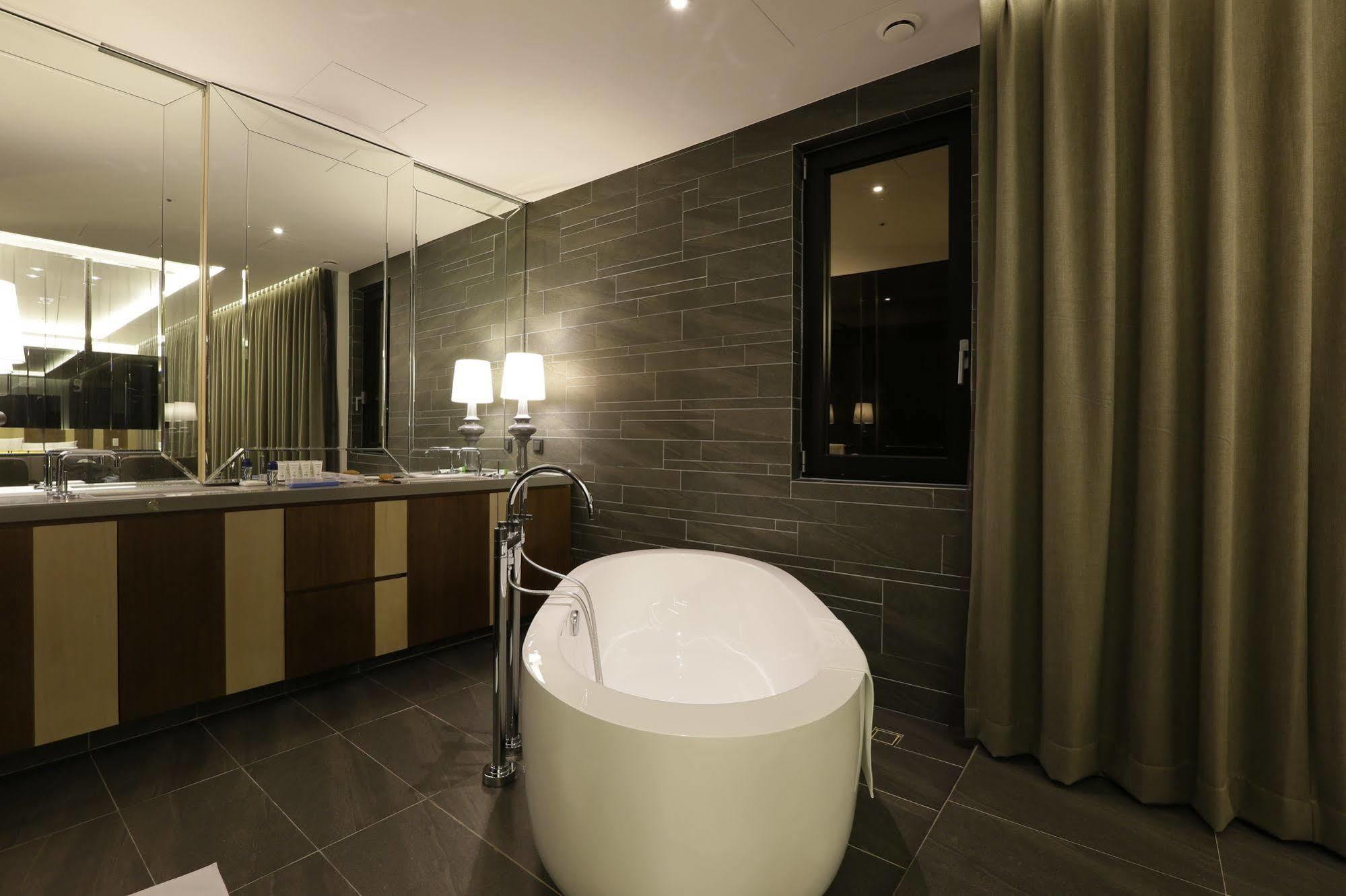 Hotel The Designers Inchon Exteriör bild