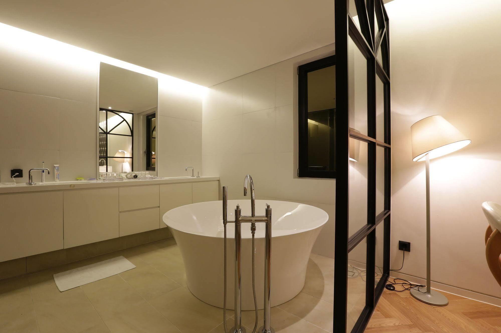 Hotel The Designers Inchon Exteriör bild